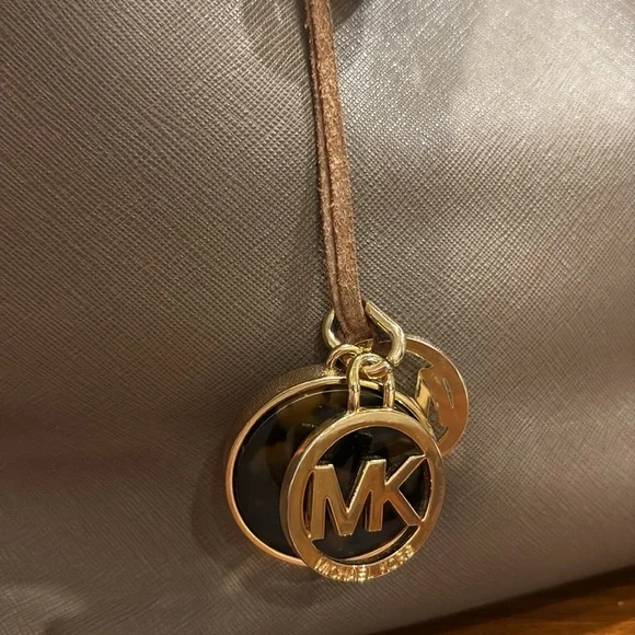 Michael Michael Kors Saffiano leather w/branded feet, chain leather strap. P 2